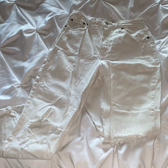 Abercrombie Curve Love High Rise Mom Jean - Picture 2 of 4